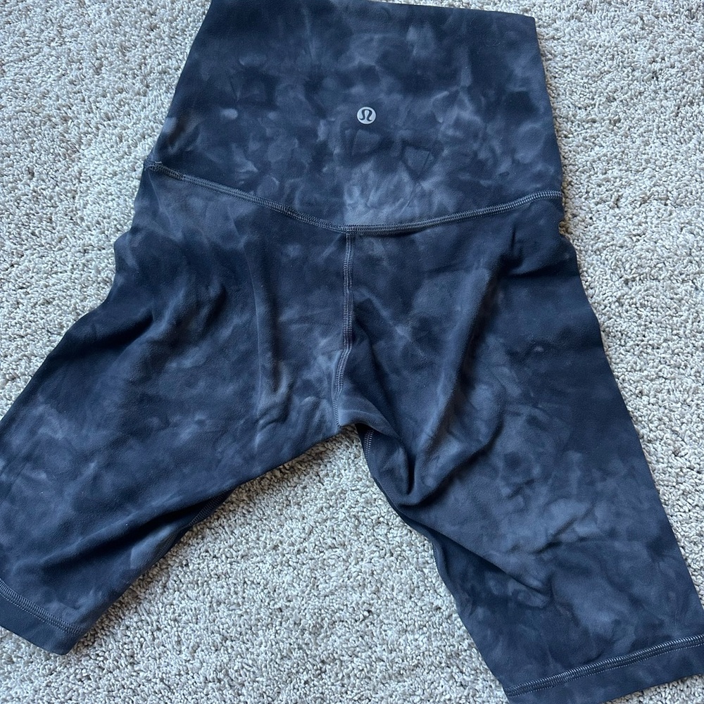 lululemon athletica Charcoal Tie-Dye Bike Shorts 8 inch size 2